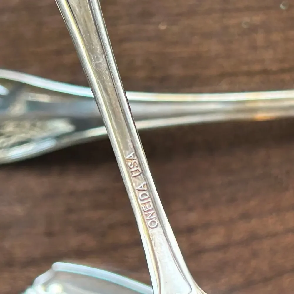 Oneida 118 piece flatware set King James 1881 w/ serving pieces